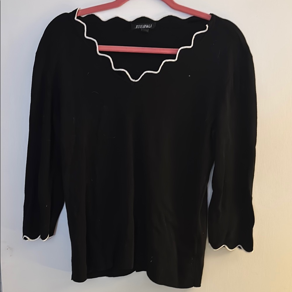 Roz & Ali Black Top with White Scalloped Trim